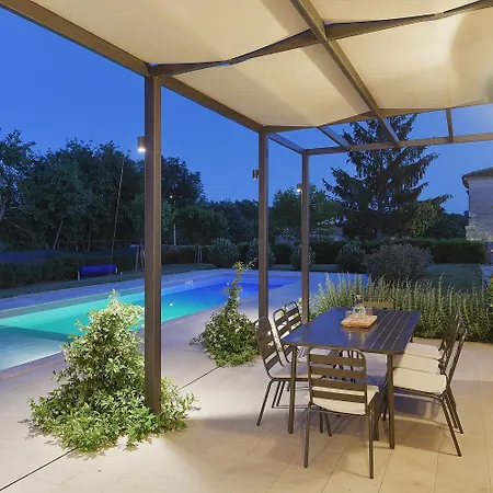 Pi For 8 People In Istria With Heated Pool & Large Garden Tinjan
