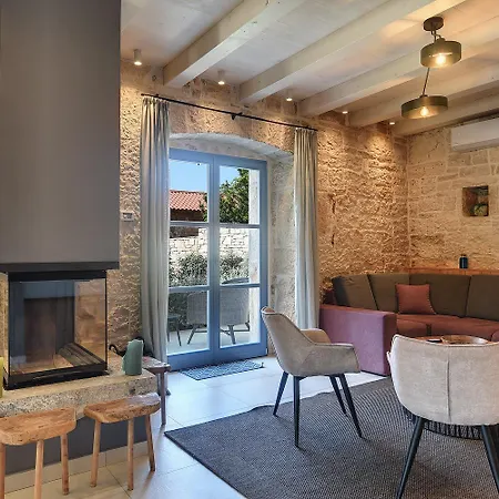 Pi For 8 People In Istria With Heated Pool & Large Garden *