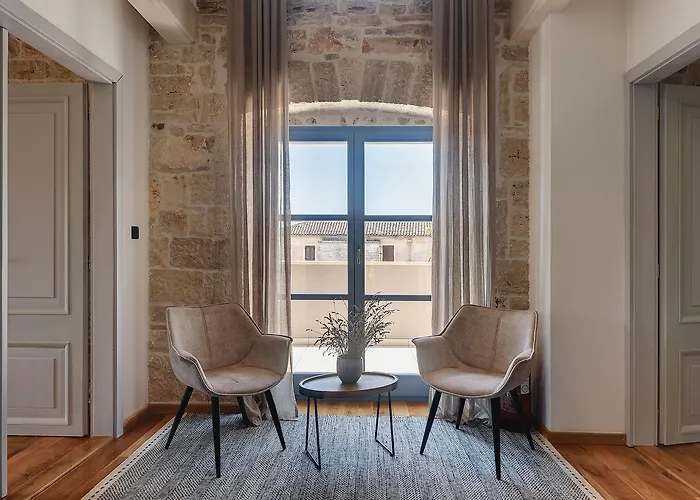 Pi For 8 People In Istria With Heated Pool & Large Garden *