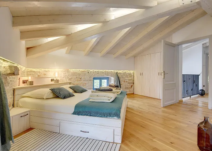 Pi For 8 People In Istria With Heated Pool & Large Garden