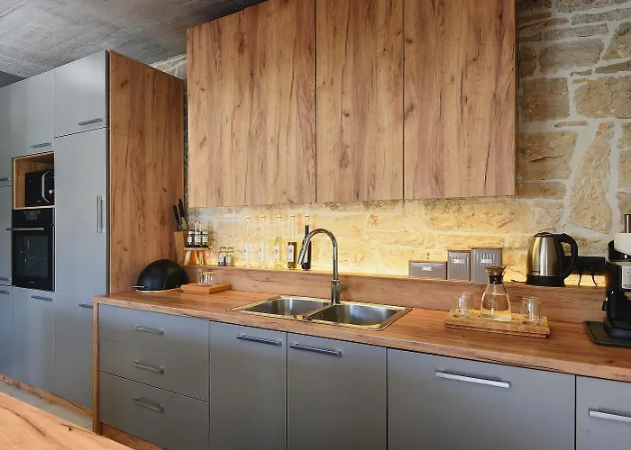 Pi For 8 People In Istria With Heated Pool & Large Garden Tinjan