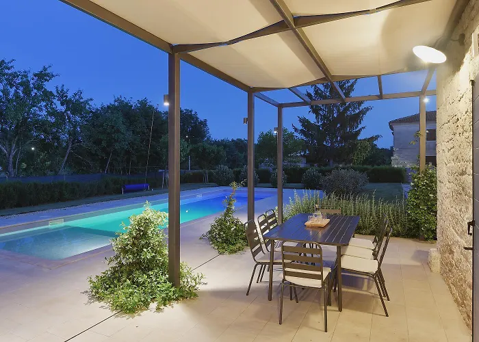 Pi For 8 People In Istria With Heated Pool & Large Garden Tinjan